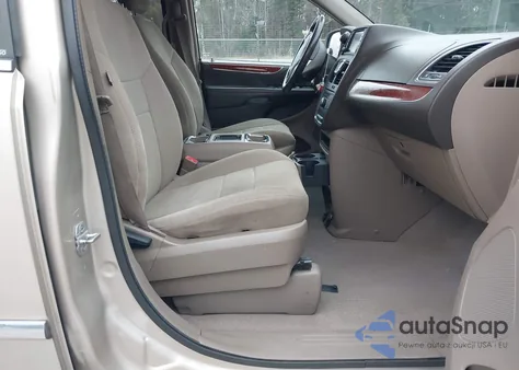 2012 Chrysler Town & Country Touring from USA, damaged, VIN 2C4RC1BG3CR331227